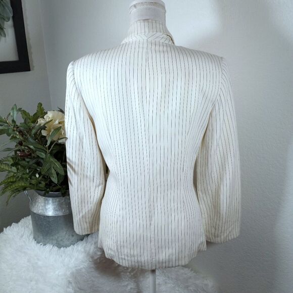 CREAM PINSTRIPE BLAZER SZ.S EUC - Picture 3 of 4
